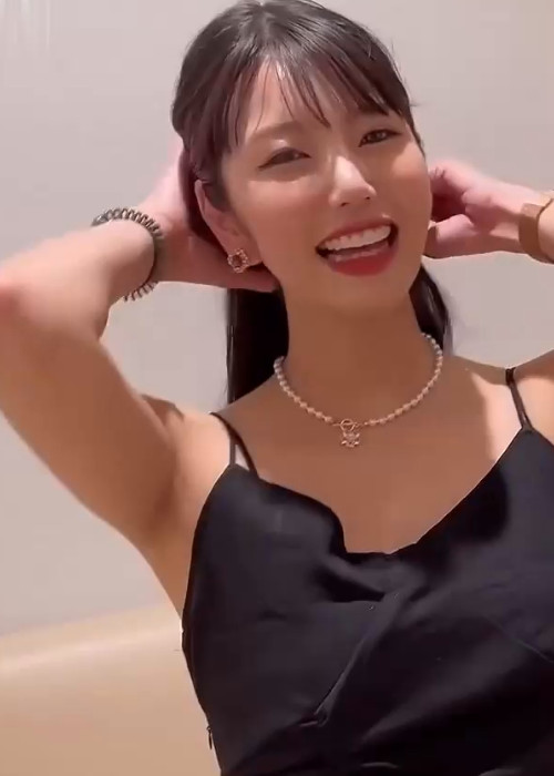 旅拍淫记 首次潮吹无套性交 进口逼就是香